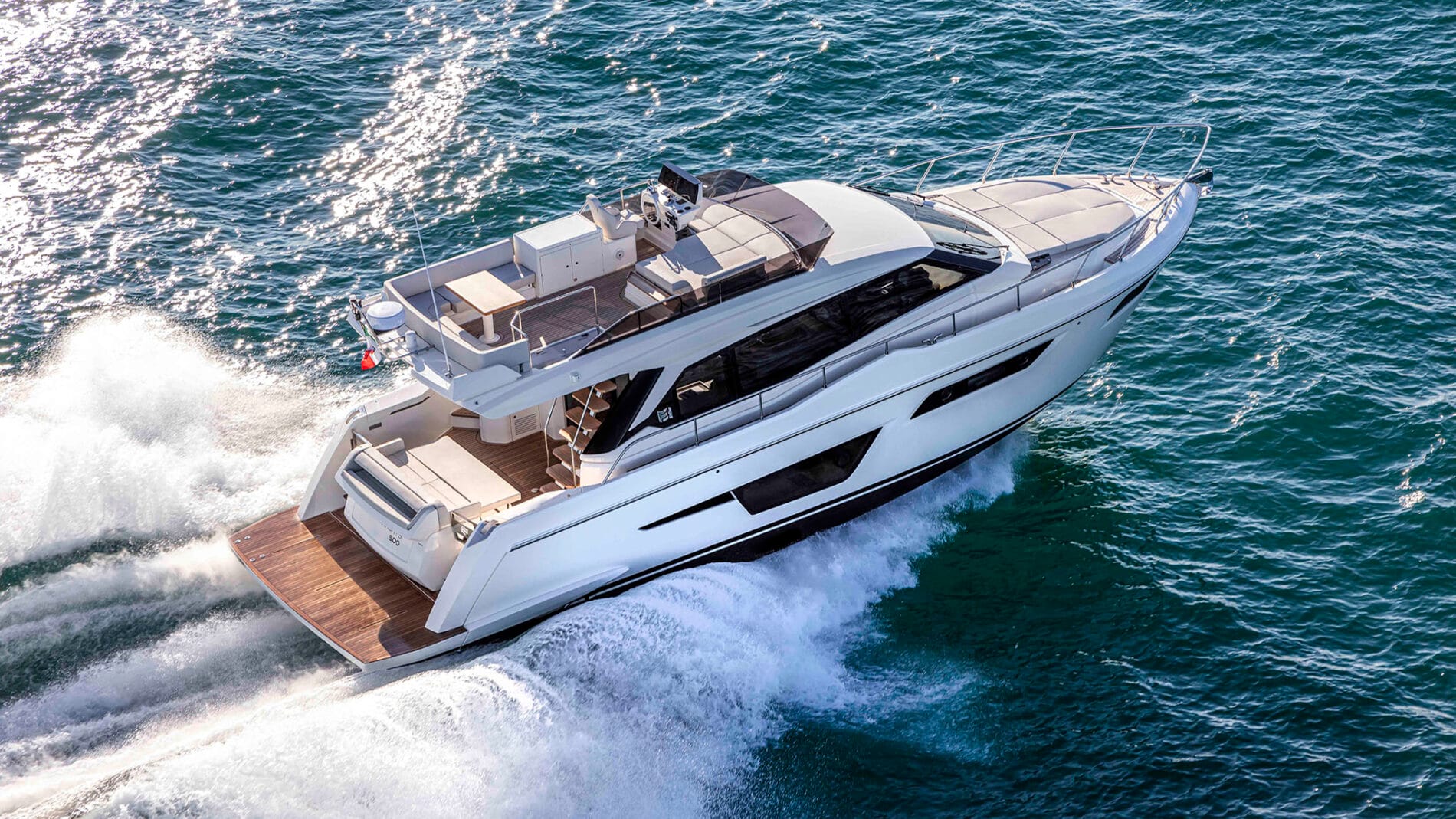 Kulturelle Highlights vom Meer aus: Yacht mieten Griechenland für ein besonderes Erlebnis