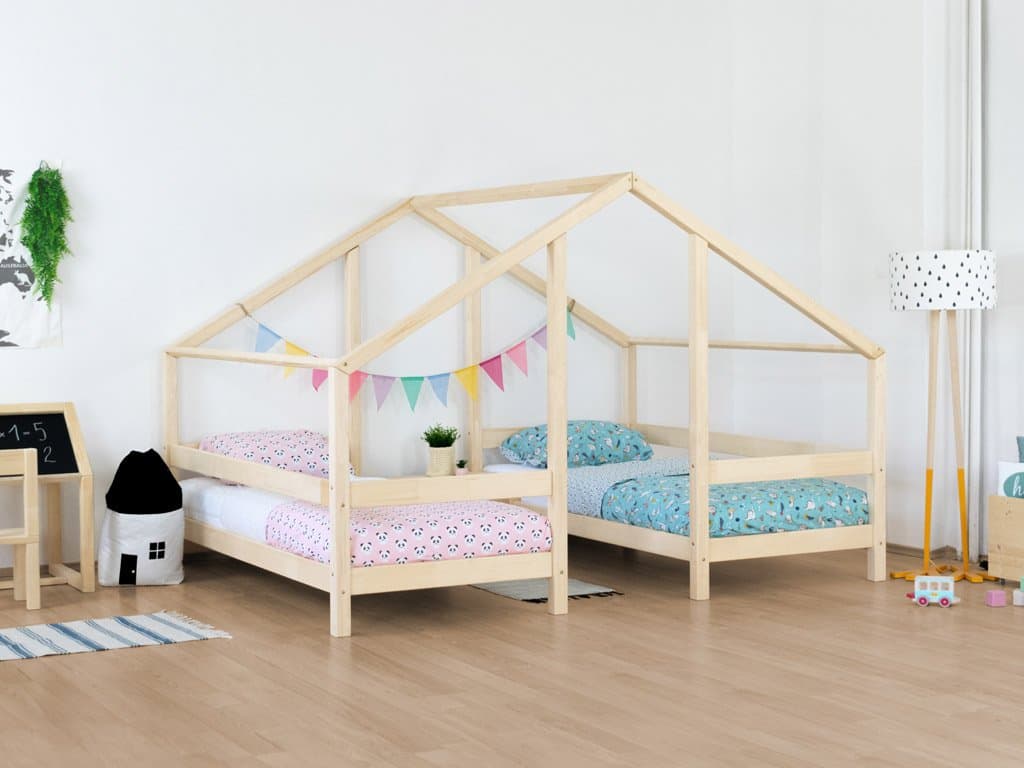 Natürliches Kiefernholz und modernes Design vereint im Hausbett 120x200