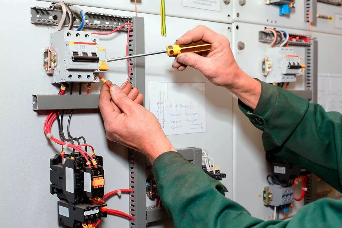Schnelle Lösungen durch den Elektriker Notdienst