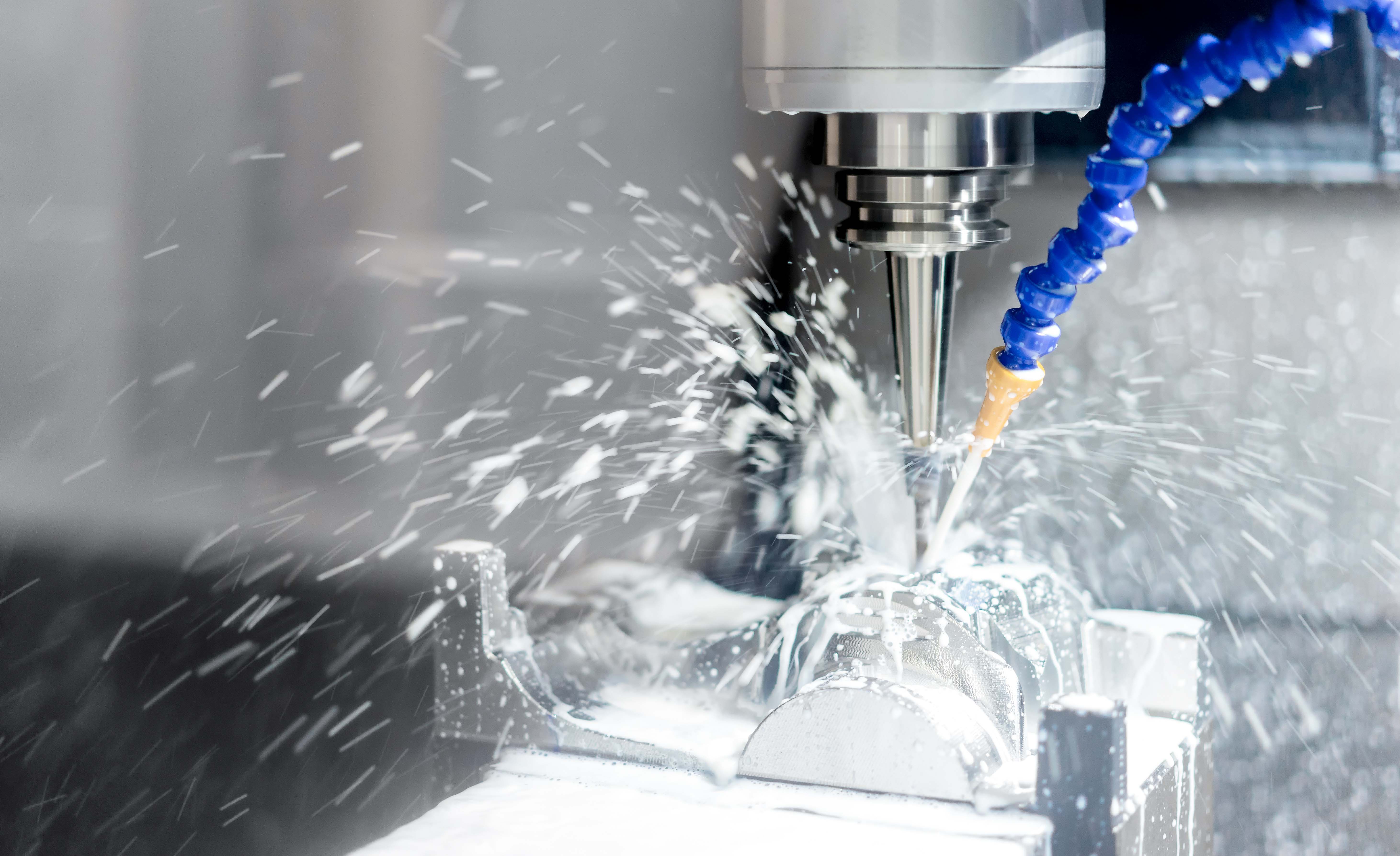 Professionelle Metall Verarbeitung: Zeichnungsteile, Sonderschrauben und mehr aus einer Hand