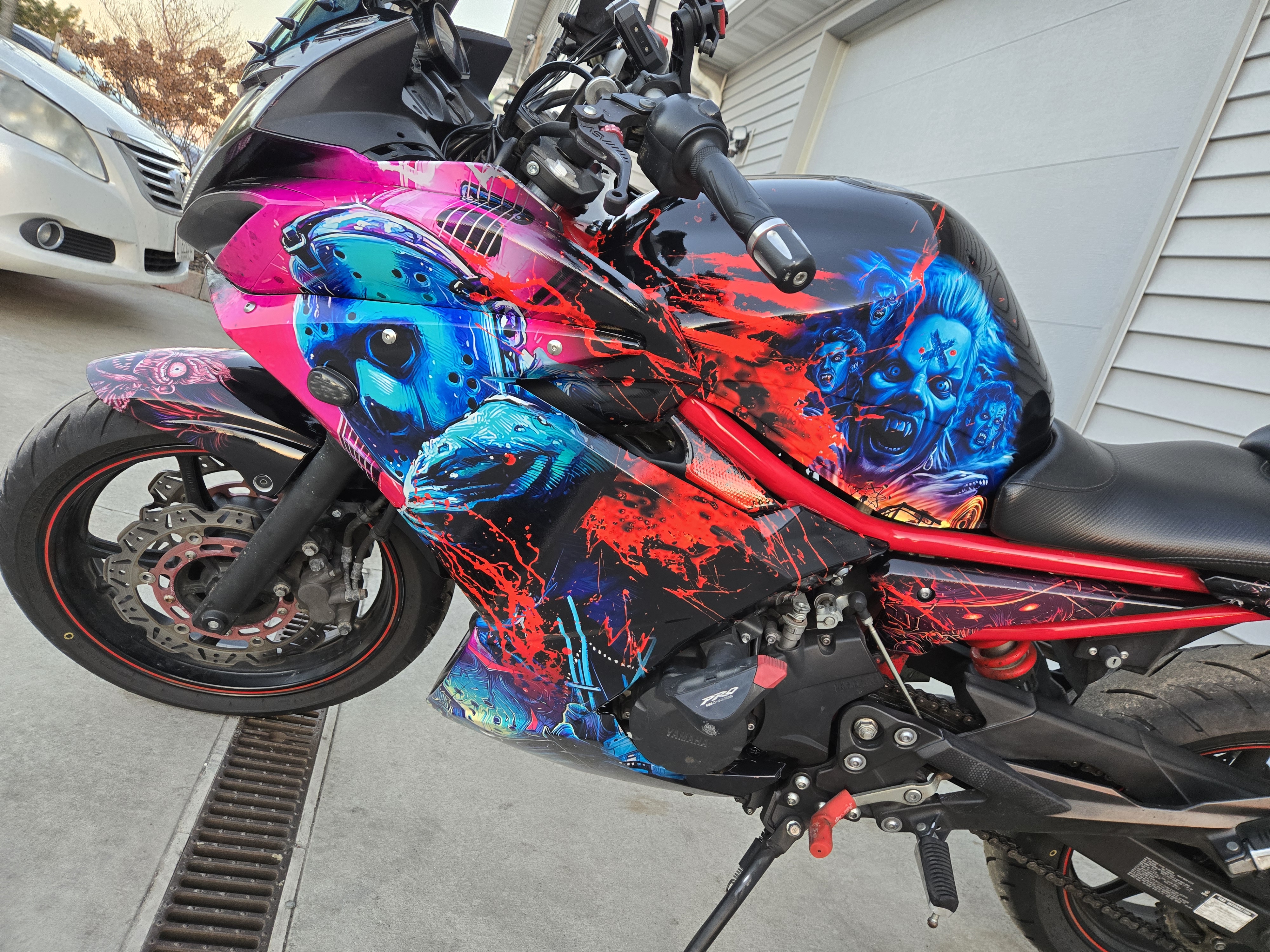 Anime Car Stickers als Alternative zur Komplettfolierung: Günstig und effektvoll