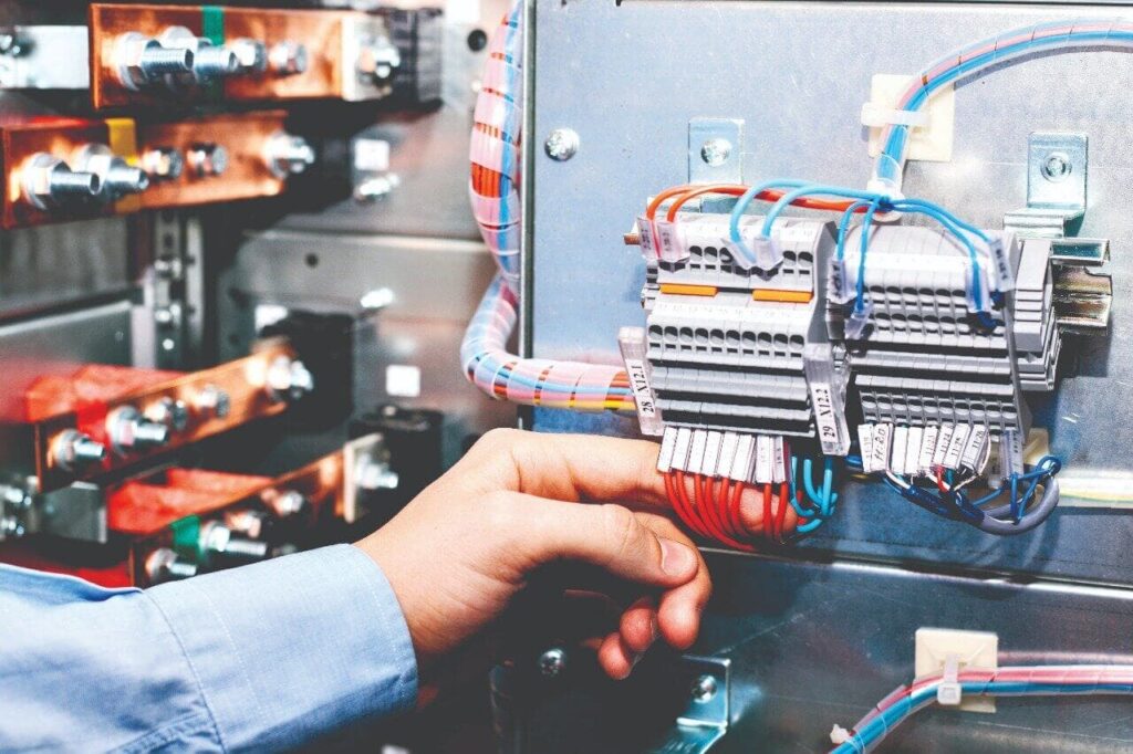 Wichtige Prüfkriterien bei der Prüfung ortsfester elektrischer Anlagen
