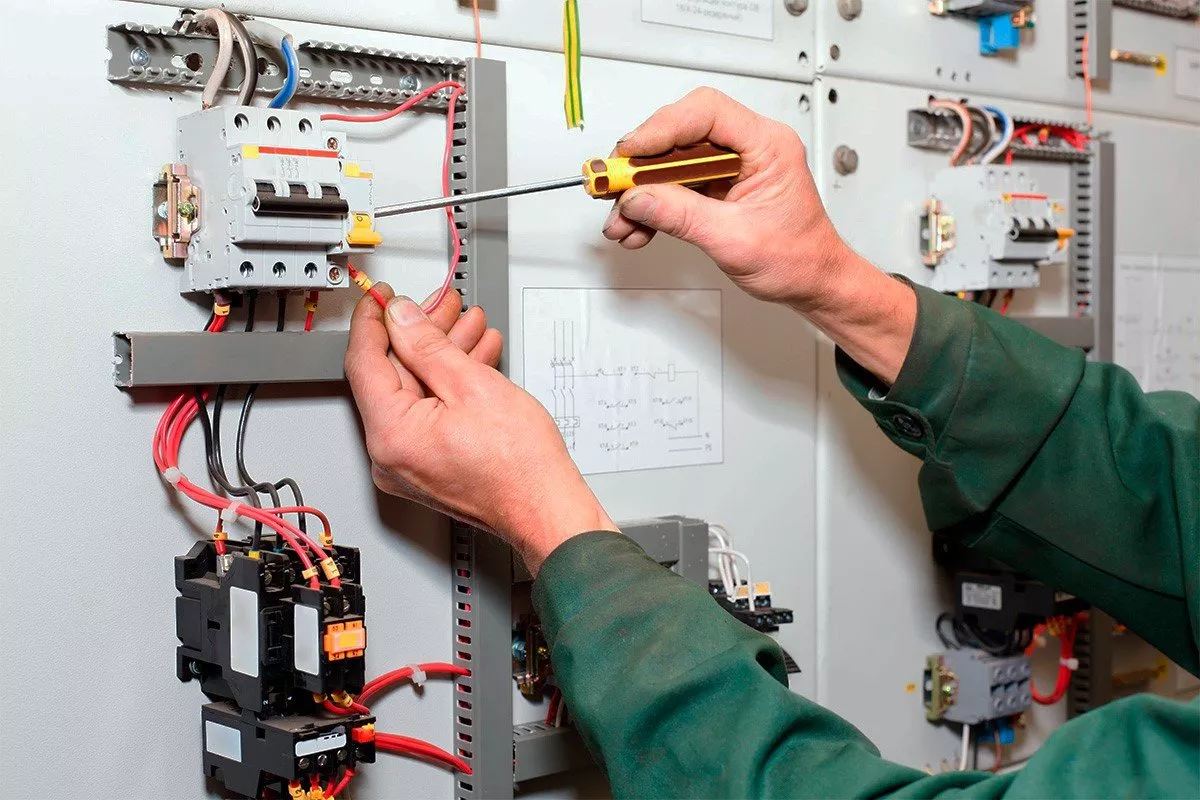 Schnelle Lösungen durch den Elektriker Notdienst