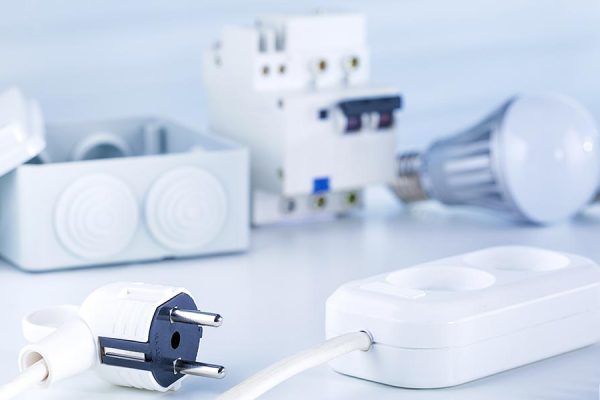 Elektroinstallationsmaterial das Ihre Erwartungen übertrifft – elektrostube24!